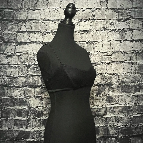 Maison Close Lingerie - Picture 2 of 6